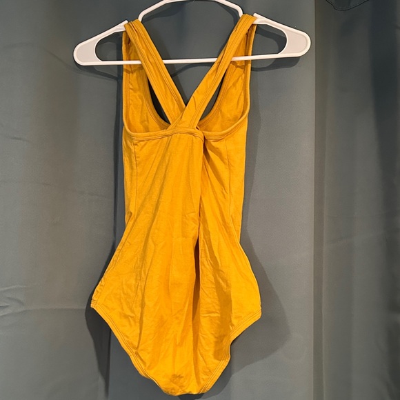 ARQ Cleo Leo in Ochre - Picture 3 of 6